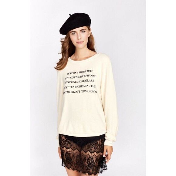 NEW WILDFOX Sz M LIES I TELL MYSELF WHITE JUST ONE MORE BBJ JUMPER - Picture 2 of 7